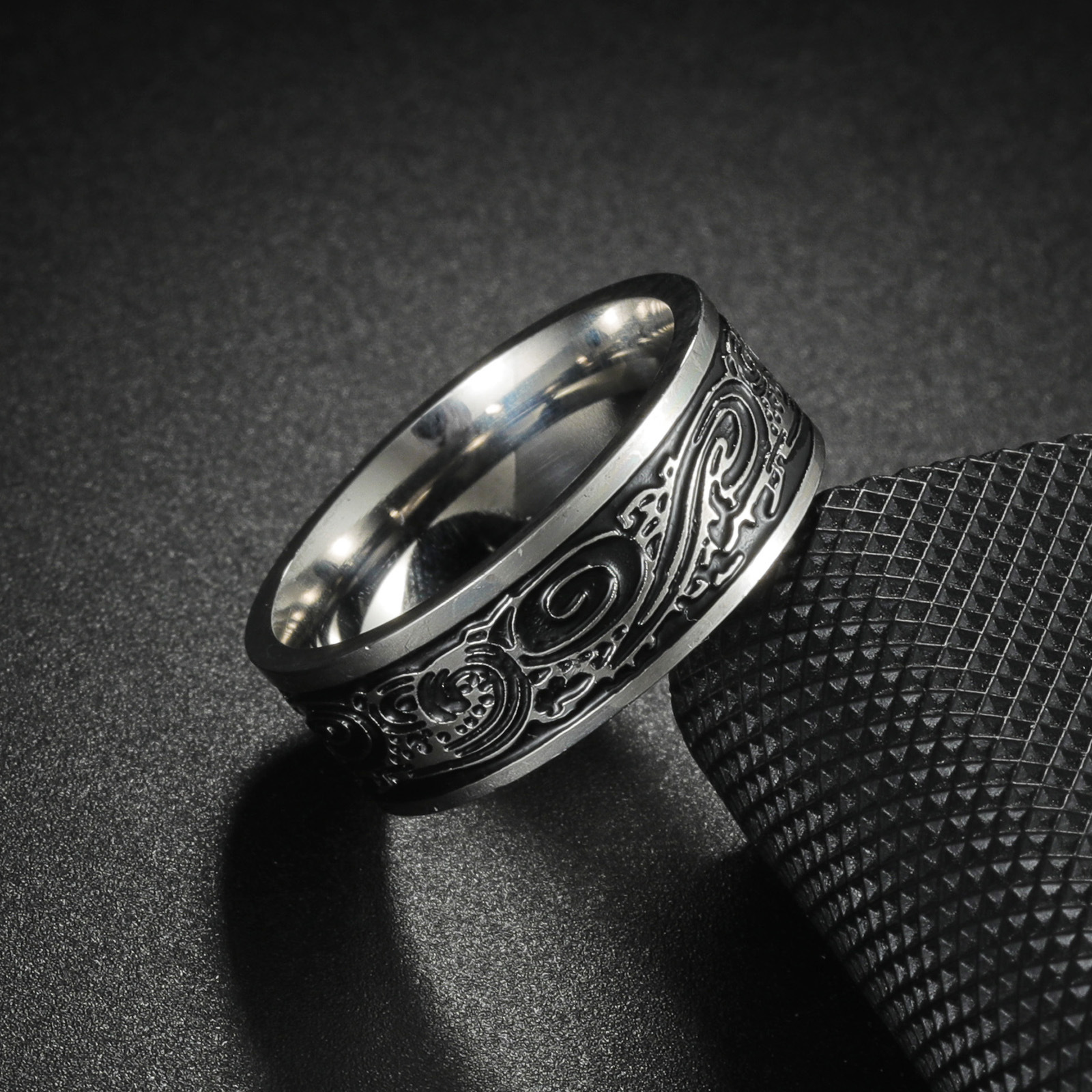 Retro Titanium Steel Ring With - Initial Ring Custom ulasan dan harga
